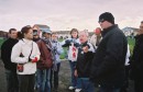 Tour 1 * Everyone listens intently while on a tour of the heavily Loyalist sections of Belfast. * 1536 x 1002 * (285KB)